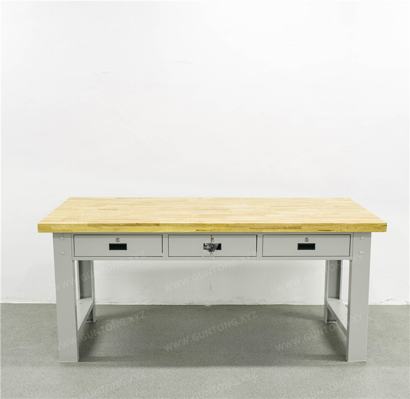 重型三抽屉榉木Workbench
