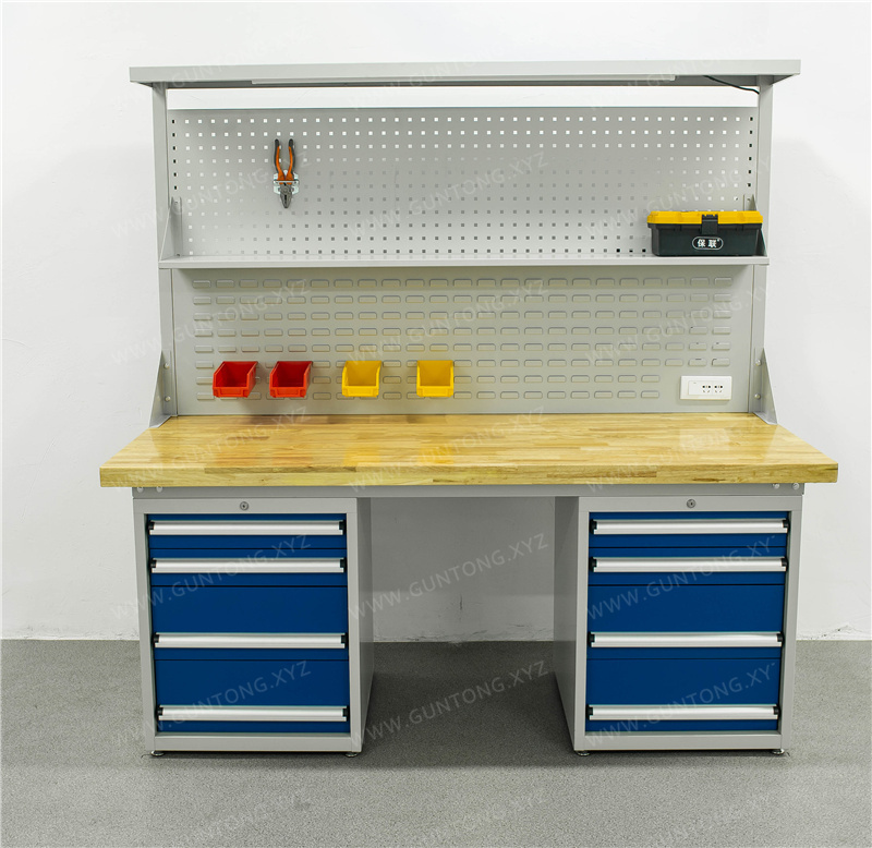 双挂板双四抽榉木Workbench