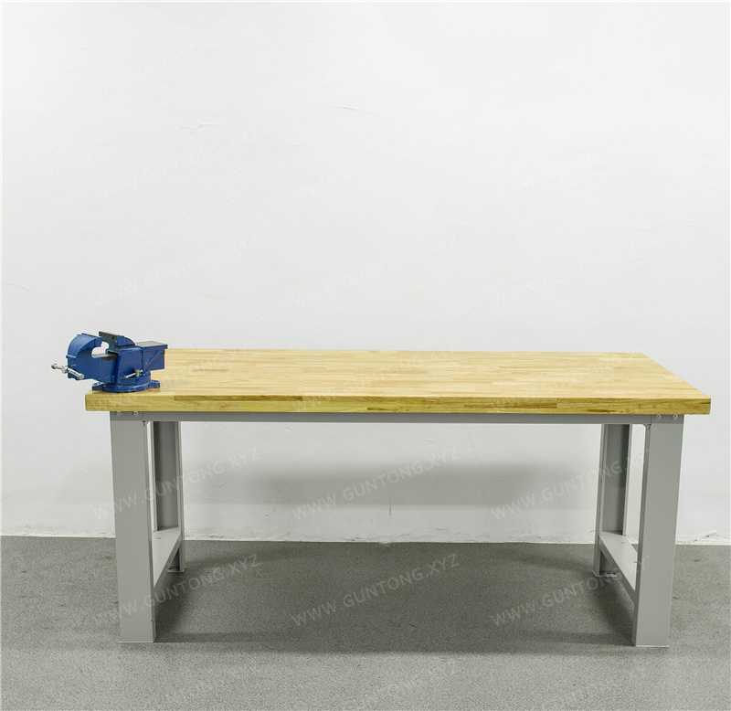 榉木Workbench带台虎钳