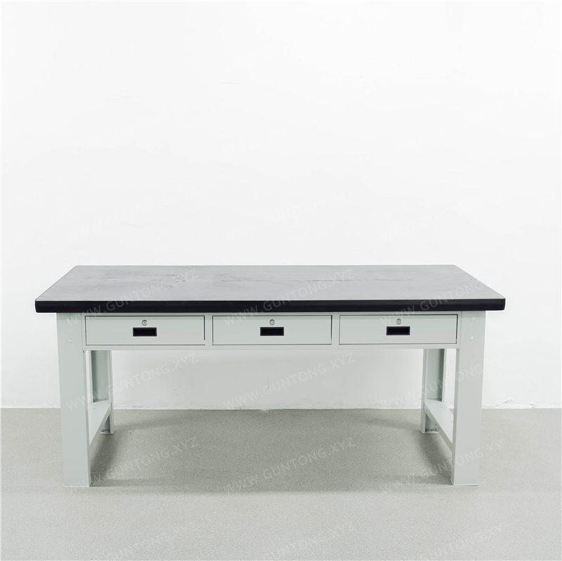 三抽铁板Workbench