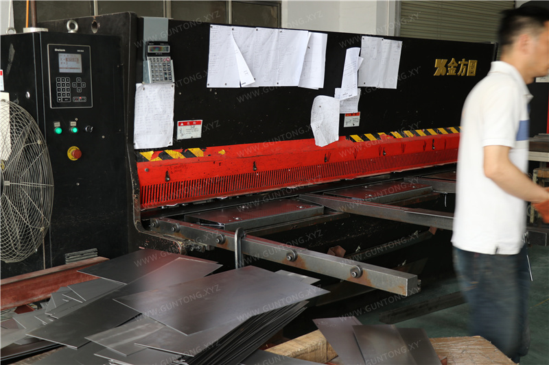 Cutting Process - Company Gallery
